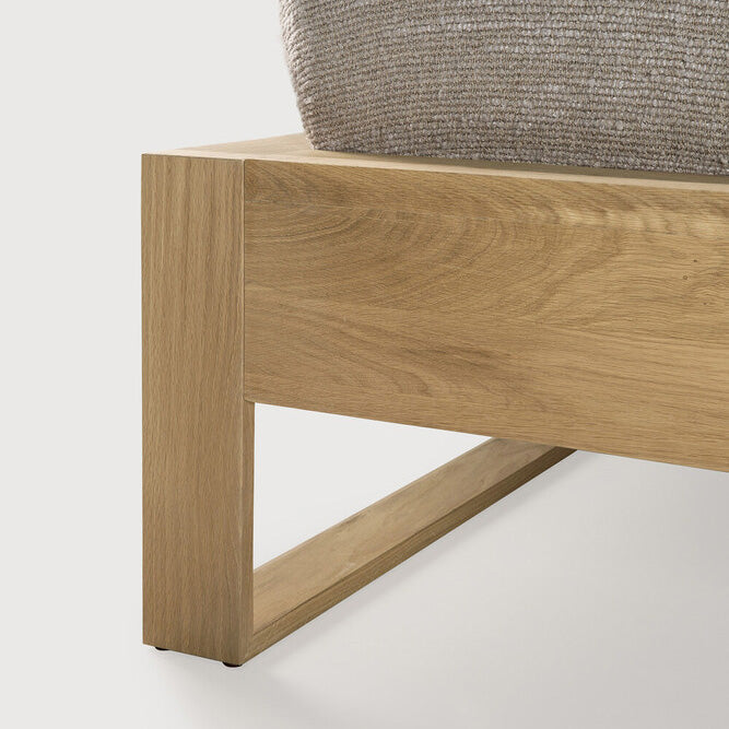 Sael Bed - Solid Walnut/Teak/Oak Wood (Queen)