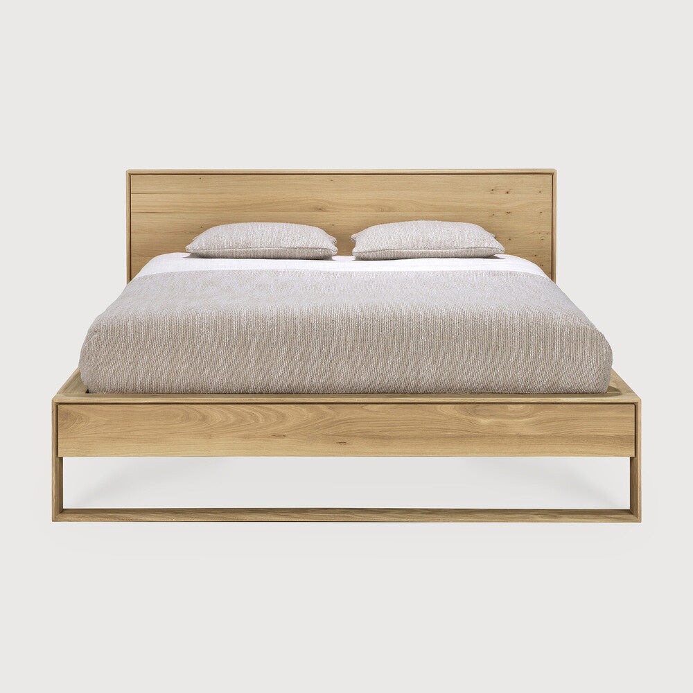 Sael Bed - Solid Walnut/Teak/Oak Wood (Queen)