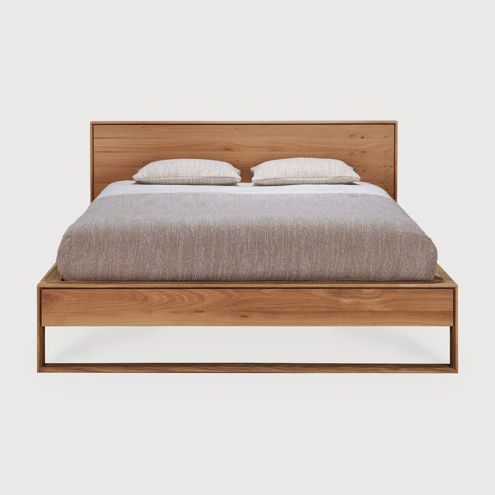 Sael Bed - Solid Walnut/Teak/Oak Wood (Queen)