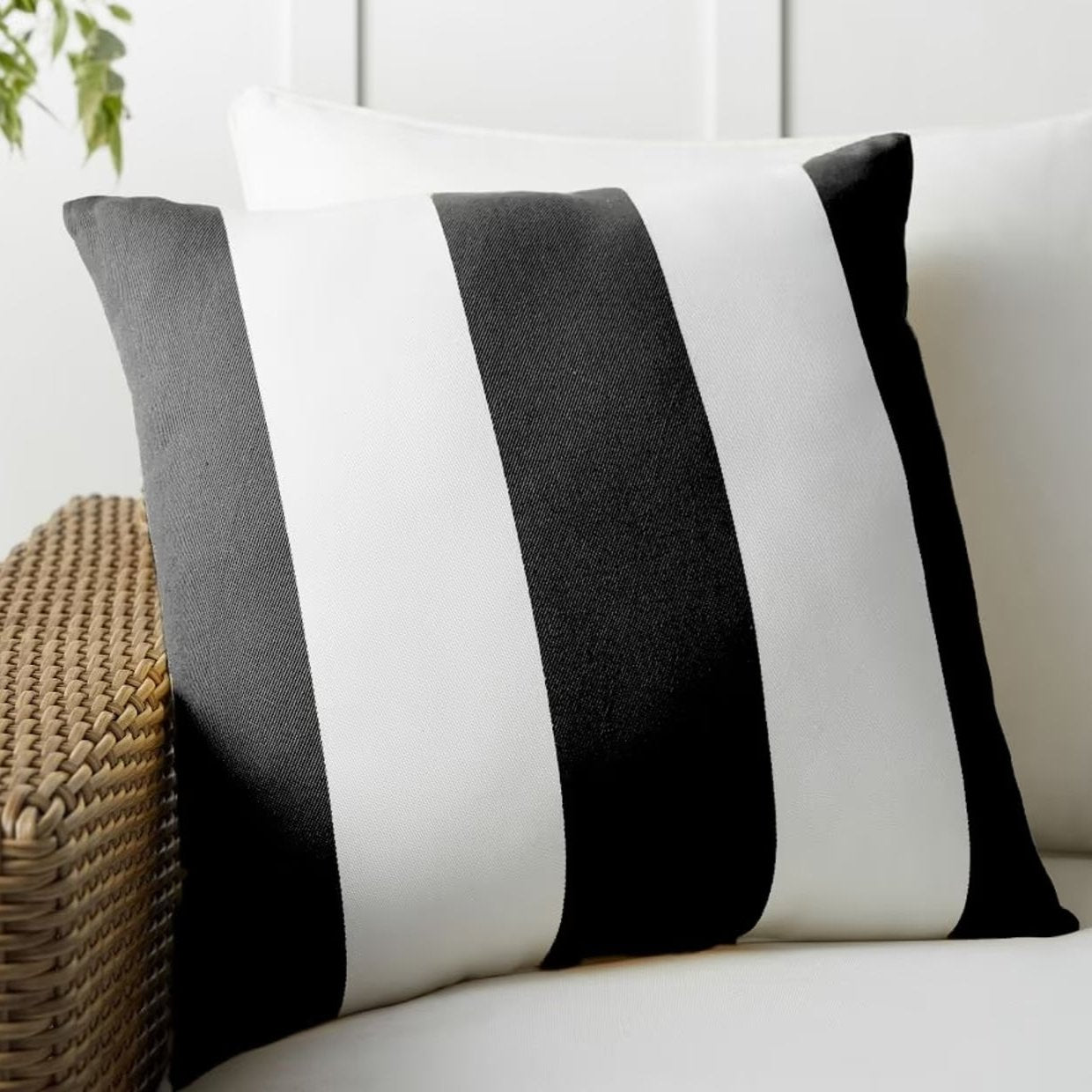 Throw Pillows - Striped